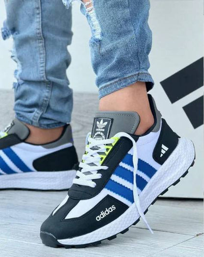 Adidas - Wasserdichte Turnschuhe 2025